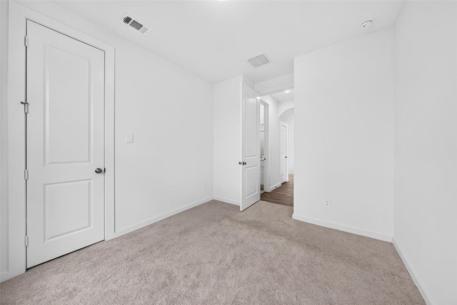 Spacious, unfurnished interior of a new home in Cross Creek Ranch: 40ft. lots, Fulshear (Image 39). Spacious, unfurnished interior of a new home in Cross Creek Ranch: 40ft. lots, Fulshear (Image 39).