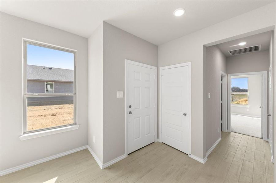 03. 8224 Kingfisher - Entry