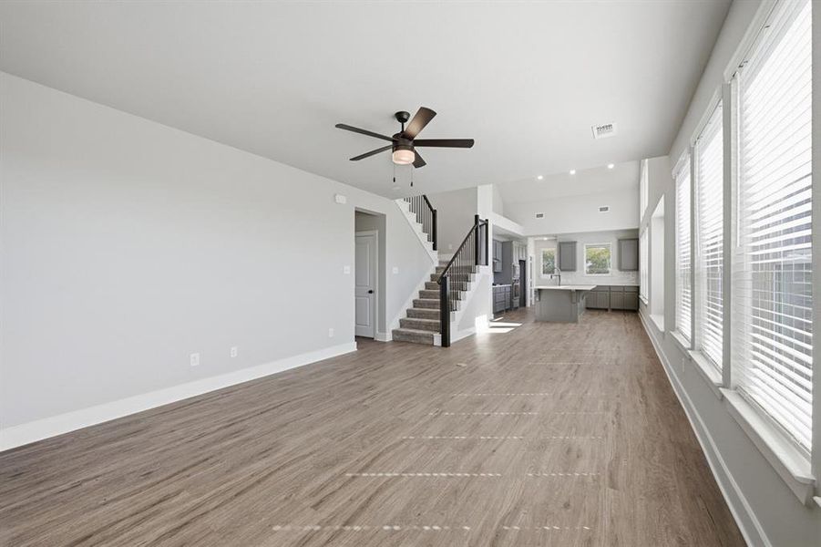 Spacious, unfurnished interior of a new home in Bel Air Village: 40ft. lots, Sherman (Image 18).