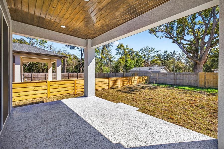 Exterior details and patio area of a home in , Masaryktown (Image 4).