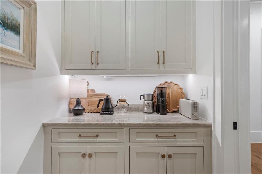 Image 90 of a home in .
