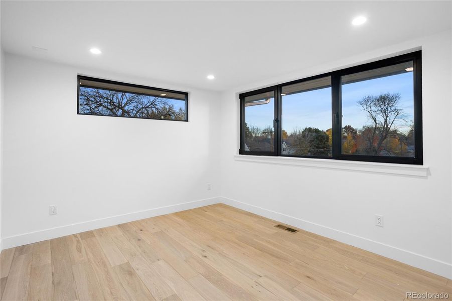 Spacious, unfurnished interior of a new home in , Denver (Image 24).