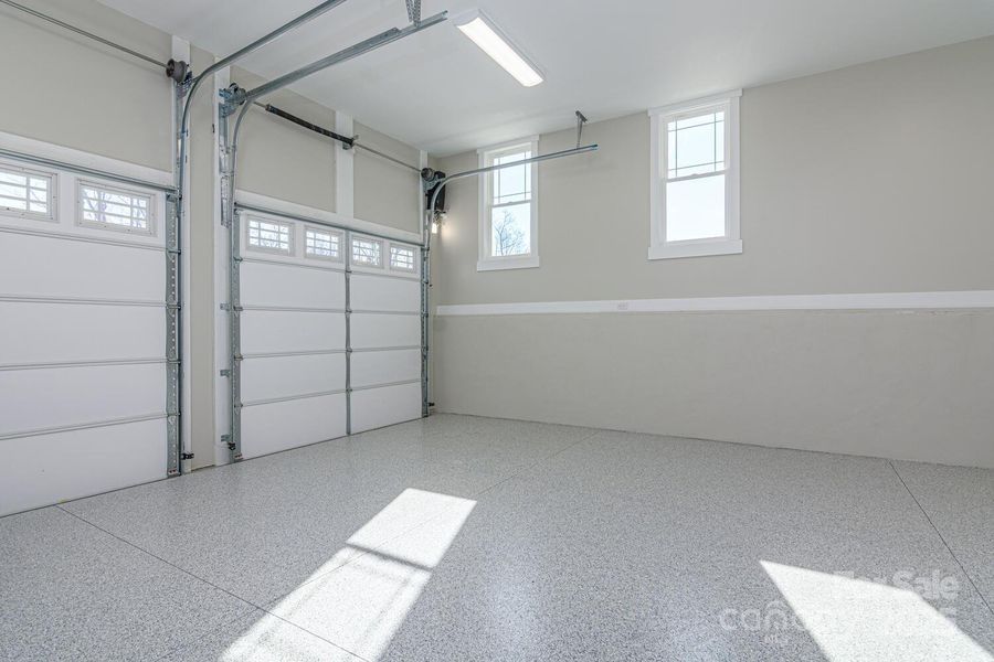 Garage w/ Epoxy Floor