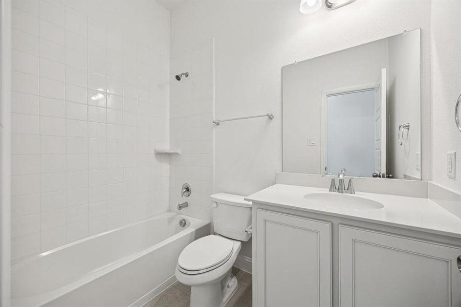 Furnished interior view inside a new home in Elevon, Lavon (Image 10).