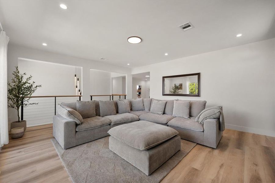 Furnished interior view inside a new home in , Dallas (Image 27). Furnished interior view inside a new home in , Dallas (Image 27).