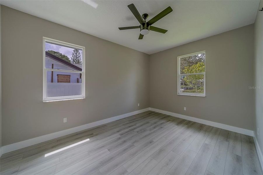 Spacious, unfurnished interior of a new home in , Largo (Image 33).