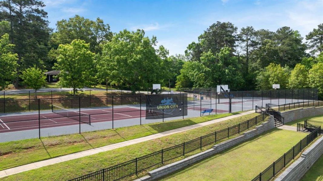 Community amenities in Pointe Park, Union City (Image 40).