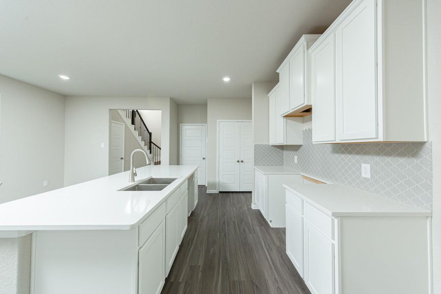 Furnished interior view inside a new home in River Ranch, Dayton (Image 10).