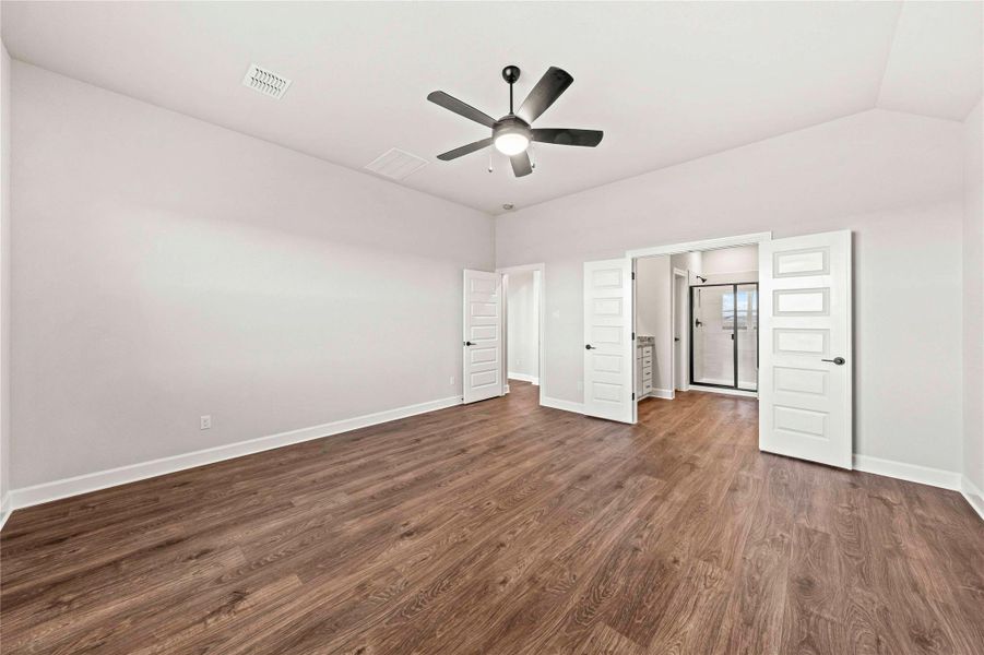 Spacious, unfurnished interior of a new home in Colson Ranch, Jarrell (Image 6).