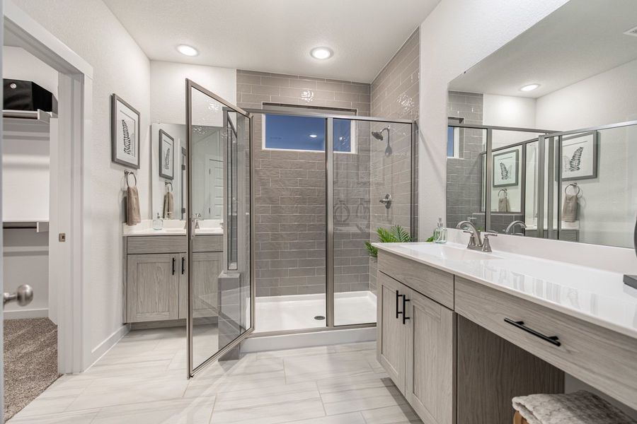 Furnished interior view inside a new home in Meyer Ranch, New Braunfels (Image 32).