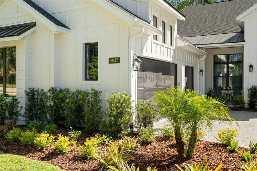 Exterior details and patio area of a home in , Brooksville (Image 4).