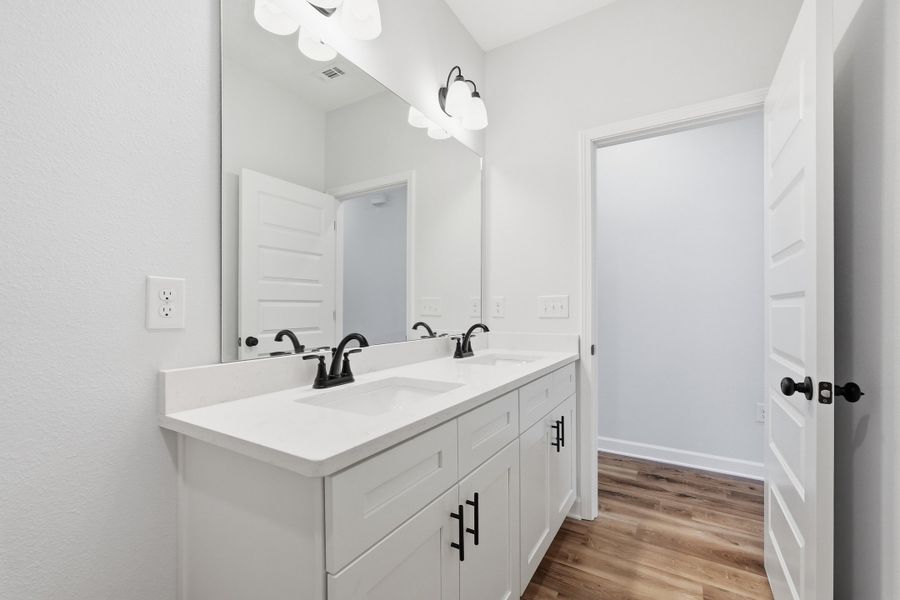 Furnished interior view inside a new home in Barton's Bend, Crestview (Image 13).