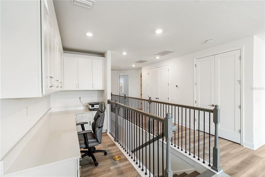 Furnished interior view inside a new home in Sweetwater at Lakewood Ranch, Bradenton (Image 50). Furnished interior view inside a new home in Sweetwater at Lakewood Ranch, Bradenton (Image 50).