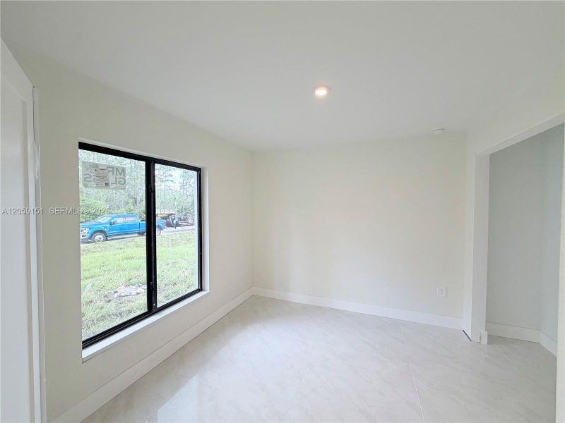 Spacious, unfurnished interior of a new home in , Lehigh Acres (Image 15).
