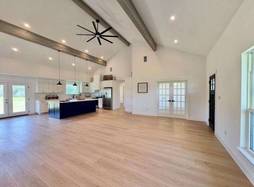 Spacious, unfurnished interior of a new home in , Lexington (Image 20).