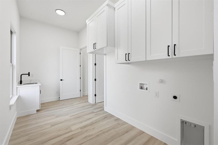 Spacious, unfurnished interior of a new home in , Boyd (Image 33). Spacious, unfurnished interior of a new home in , Boyd (Image 33).