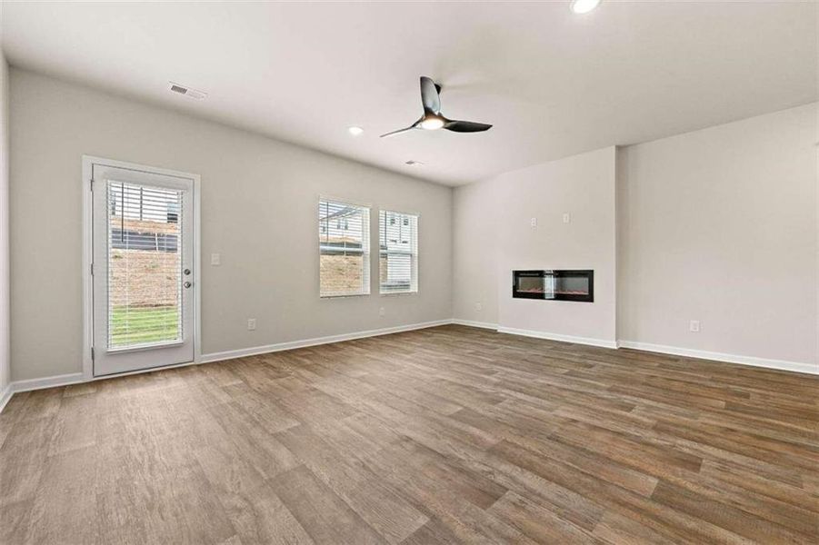 Spacious, unfurnished interior of a new home in The Grove At Mundy Mill, Gainesville (Image 15). Spacious, unfurnished interior of a new home in The Grove At Mundy Mill, Gainesville (Image 15).