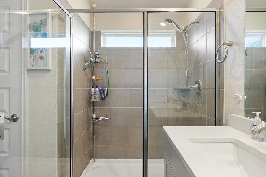 Furnished interior view inside a new home in Durango Farms - Boulevard Collection, Hutto (Image 9).