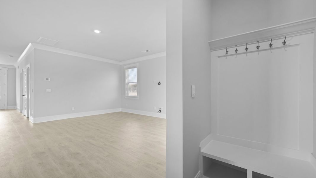 Representative unfurnished interior of a home built from the SPRUCEWOOD by D.R. Horton in Sheep Island, Summerville (Image 27).
