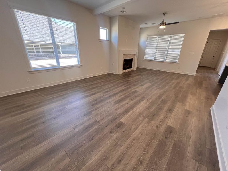 Spacious, unfurnished interior of a new home in Lockwood, Collierville (Image 10).