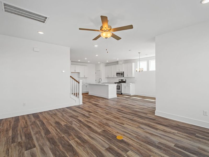 Spacious, unfurnished interior of a new home in Meadow Ridge Estates, Josephine (Image 17).