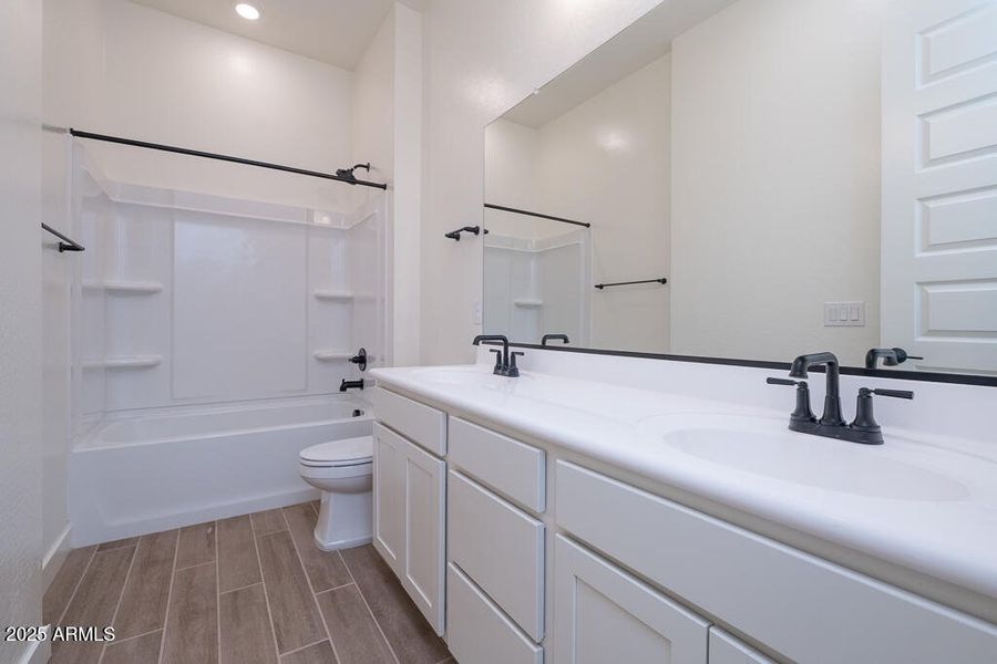 Tri Pointe Terraza 109 - Bathroom 2-1MLS Tri Pointe Terraza 109 - Bathroom 2-1MLS