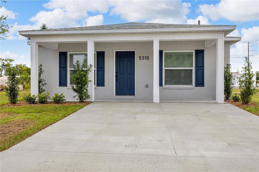 Front exterior of a new home in , Bradenton, FL, highlighting curb appeal (Image 1). Front exterior of a new home in , Bradenton, FL, highlighting curb appeal (Image 1).