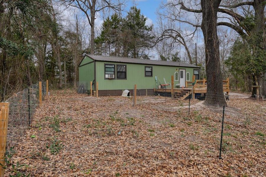 Exterior details and patio area of a home in , Grand Saline (Image 24).