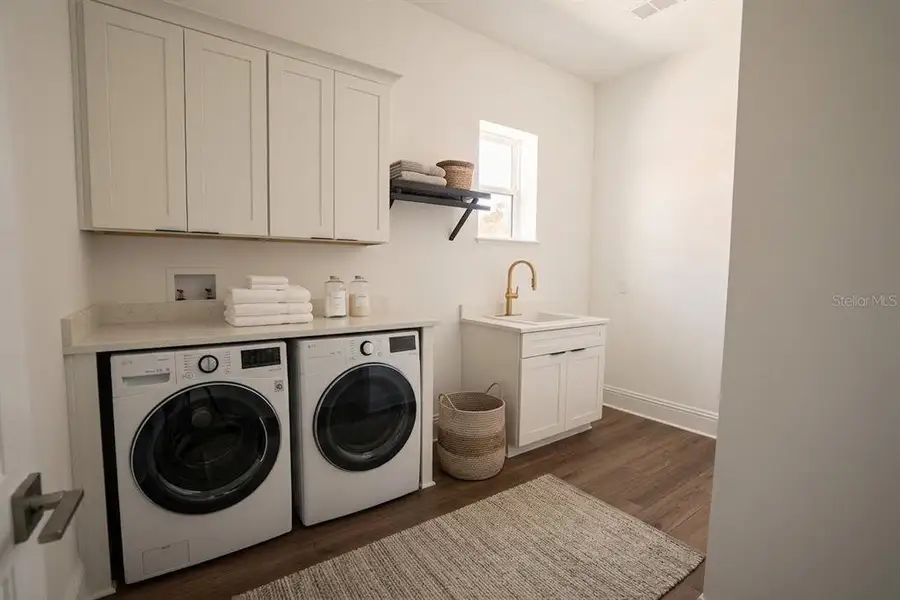 Furnished interior view inside a new home in , Montverde (Image 10). Furnished interior view inside a new home in , Montverde (Image 10).