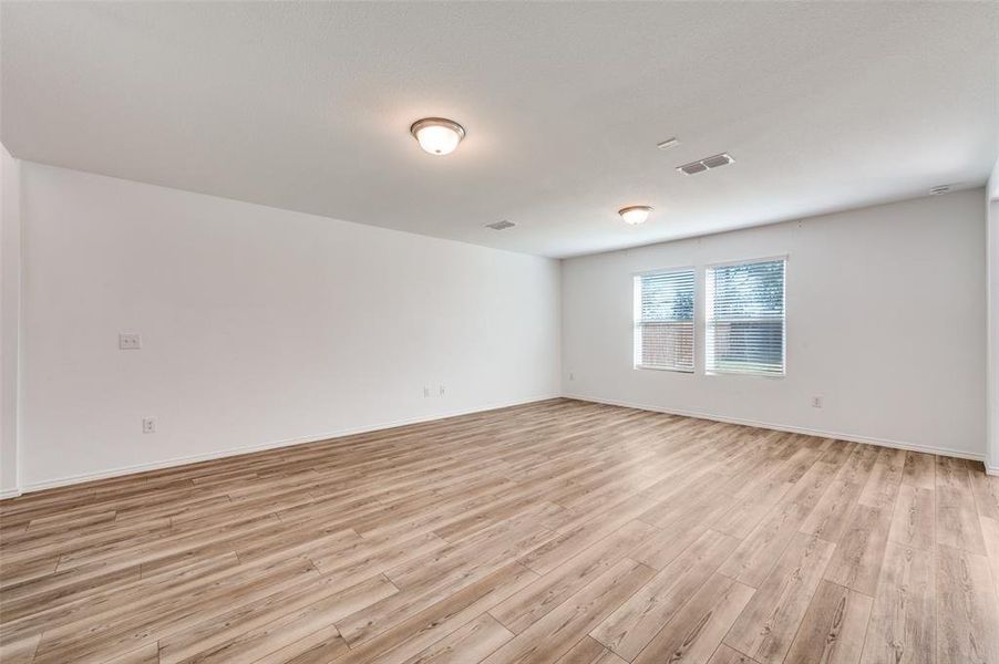 Spacious, unfurnished interior of a new home in Lake Meadow, Princeton (Image 16). Spacious, unfurnished interior of a new home in Lake Meadow, Princeton (Image 16).