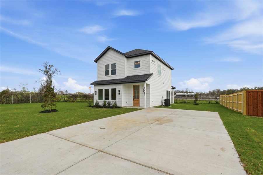 Front exterior of a new home in , Dallas, TX, highlighting curb appeal (Image 16). Front exterior of a new home in , Dallas, TX, highlighting curb appeal (Image 16).