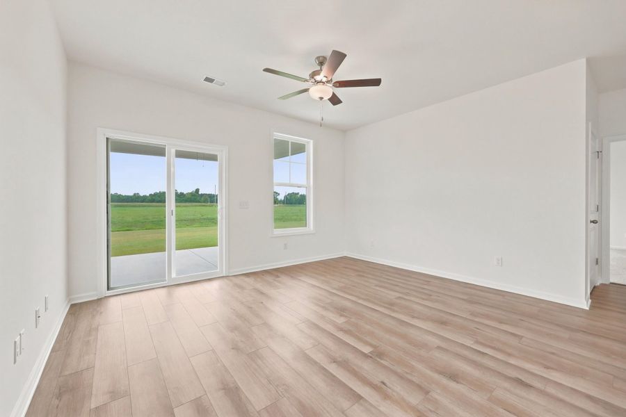 Spacious, unfurnished interior of a new home in Edgefield, Loris (Image 22). Spacious, unfurnished interior of a new home in Edgefield, Loris (Image 22).