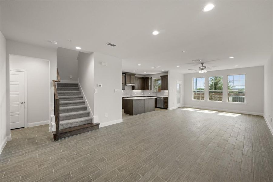 660 Sandiford- Great room-1 660 Sandiford- Great room-1