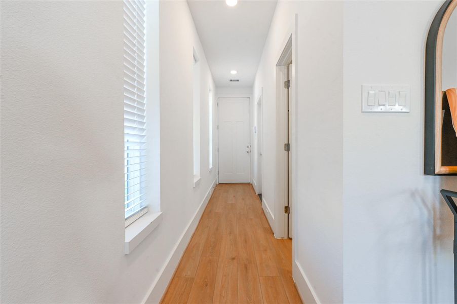 Spacious, unfurnished interior of a new home in , Houston (Image 29).