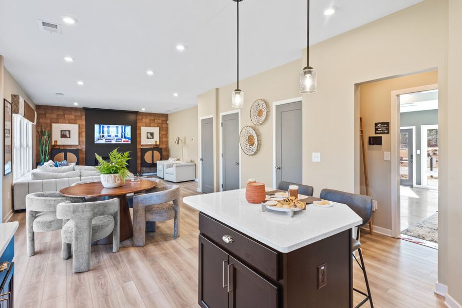 Representative furnished interior of a home built from the Greenbriar by Fischer Homes in Sage Woods, Dallas (Image 18).