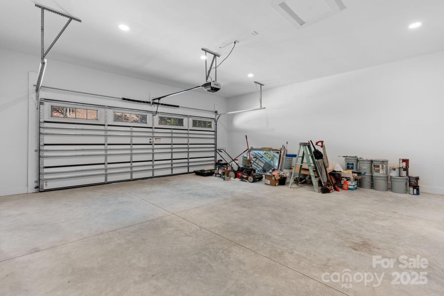 Image 35 of a home in .