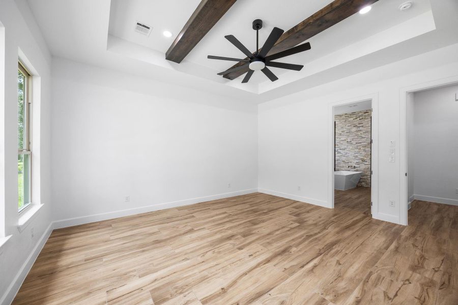 Spacious, unfurnished interior of a new home in , Hempstead (Image 33). Spacious, unfurnished interior of a new home in , Hempstead (Image 33).