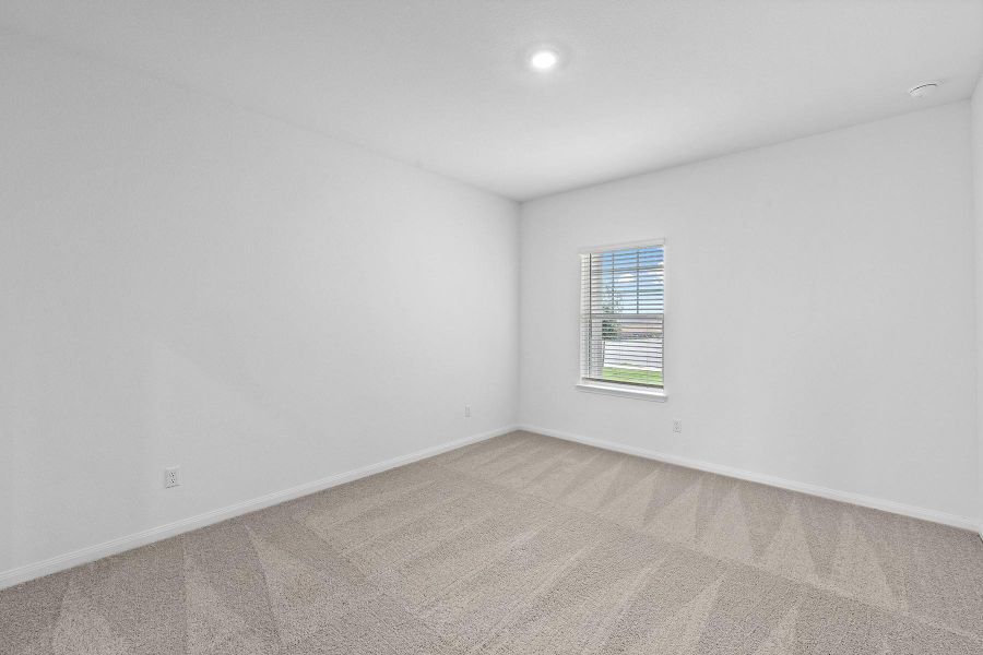 Spacious, unfurnished interior of a new home in , Elgin (Image 7).