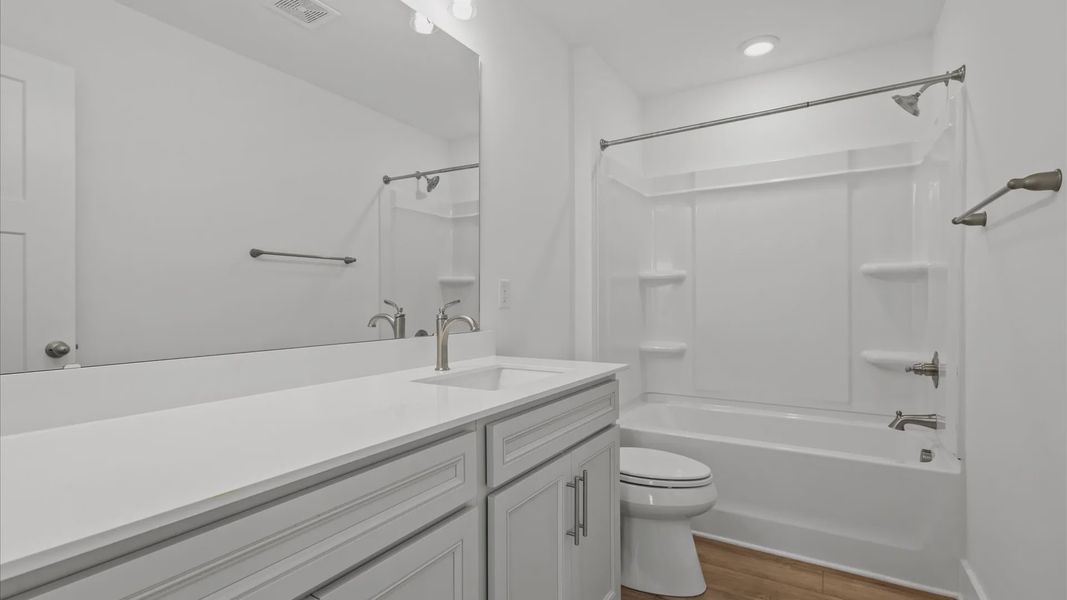 DRB Homes Freesia Secondary Bathroom