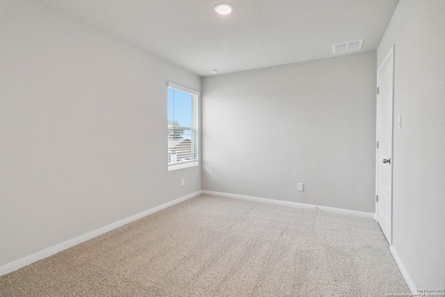 Spacious, unfurnished interior of a new home in , Converse (Image 17).