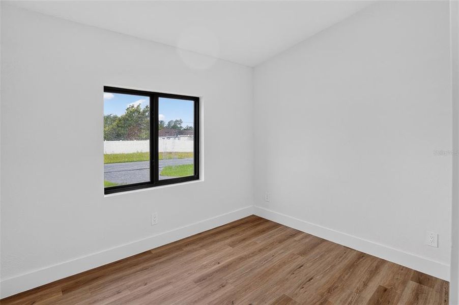 Spacious, unfurnished interior of a new home in , Ocala (Image 8).
