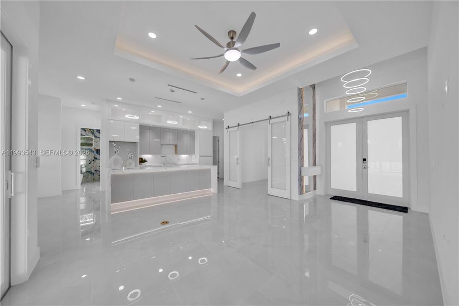 Spacious, unfurnished interior of a new home in , Lehigh Acres (Image 38).