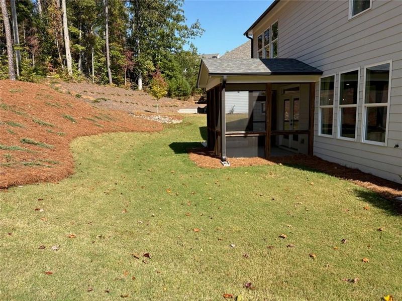 Exterior details and patio area of a home in Riverwood, Dallas (Image 21).