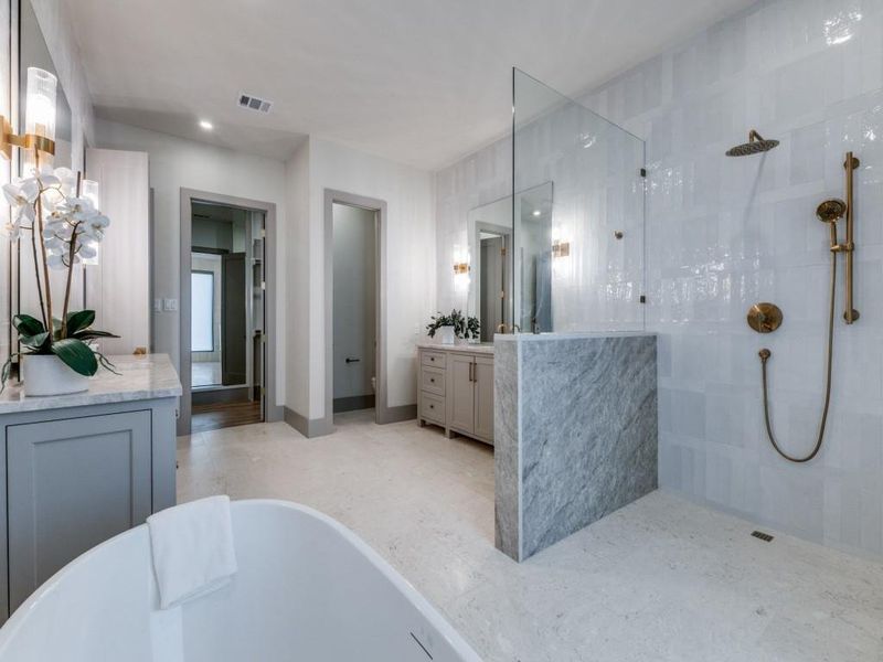 Furnished interior view inside a new home in , Dallas (Image 19). Furnished interior view inside a new home in , Dallas (Image 19).