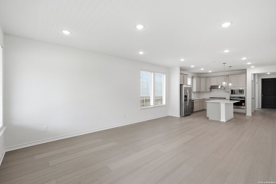 Spacious, unfurnished interior of a new home in Bison Ridge, San Antonio (Image 40). Spacious, unfurnished interior of a new home in Bison Ridge, San Antonio (Image 40).