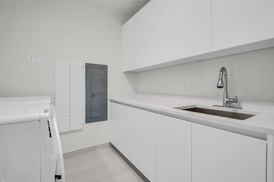 Image 83 of a home in .