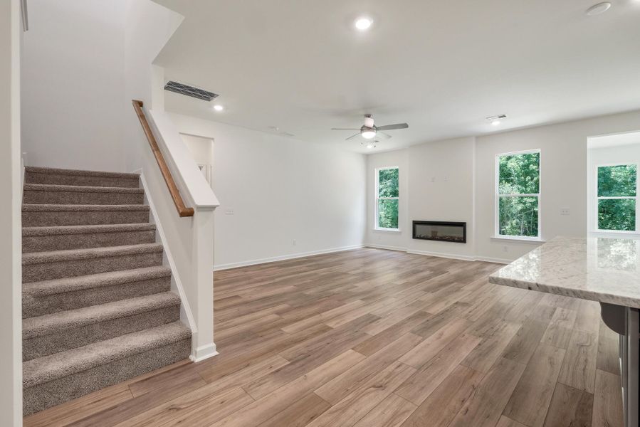 Spacious, unfurnished interior of a new home in Oakley Pointe, Moncks Corner (Image 23).