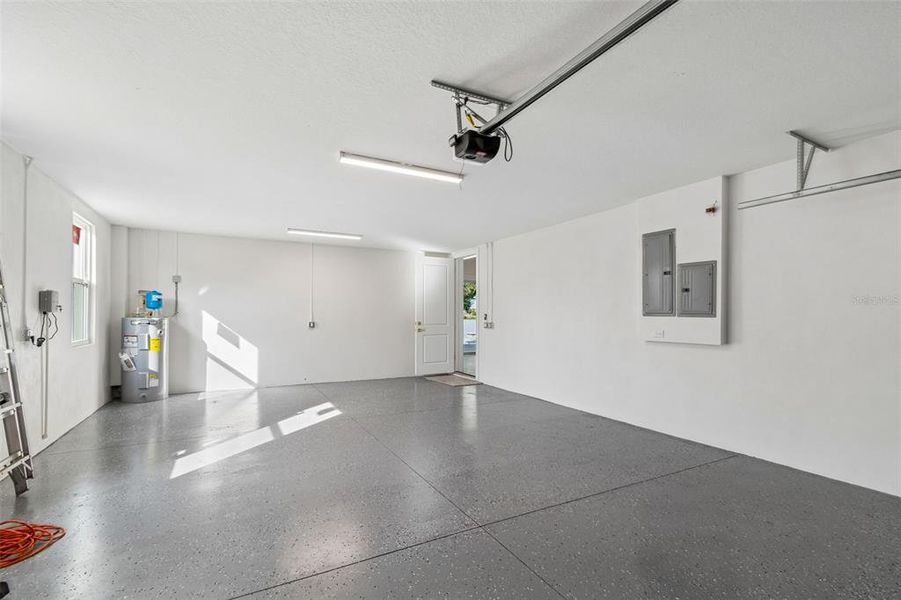 Spacious, unfurnished interior of a new home in , Auburndale (Image 66). Spacious, unfurnished interior of a new home in , Auburndale (Image 66).
