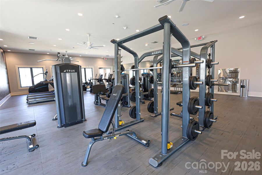 Community amenities in , Denver (Image 29).