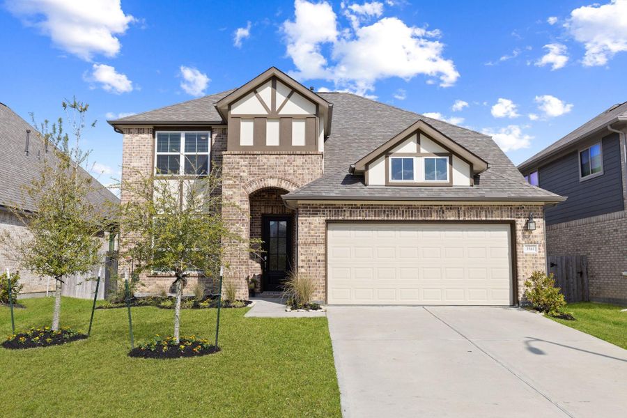 Welcome to beautiful 3541 Cherrybark Gable Lane!